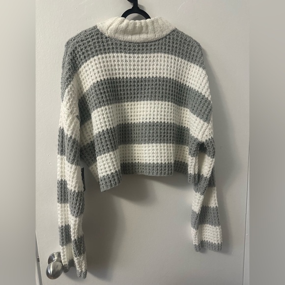 Ardene cropped sweater grey and white - Picture 4 of 4